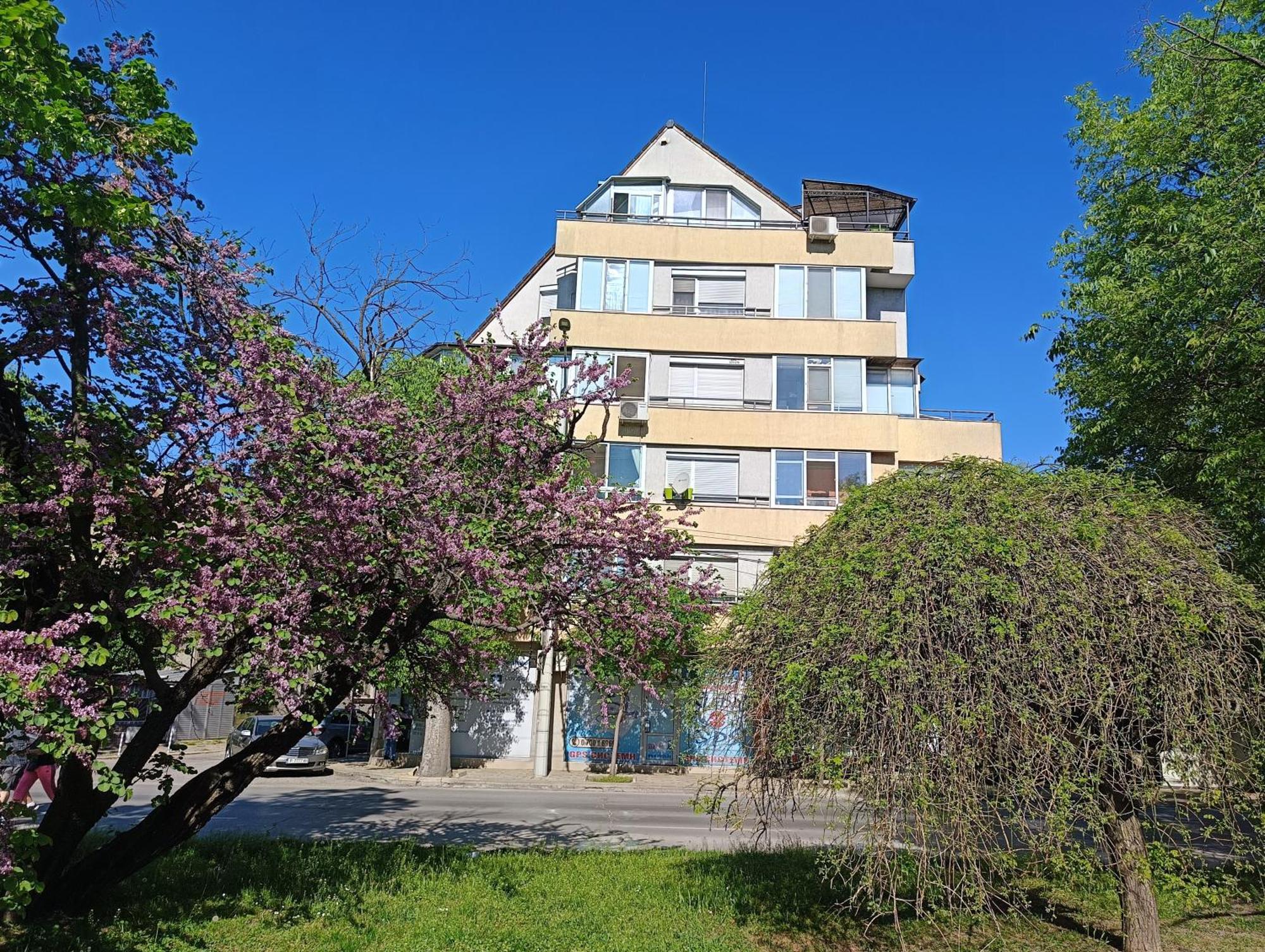 Mdm Apartment City Center Felicita Deluxe Ruse Exterior photo