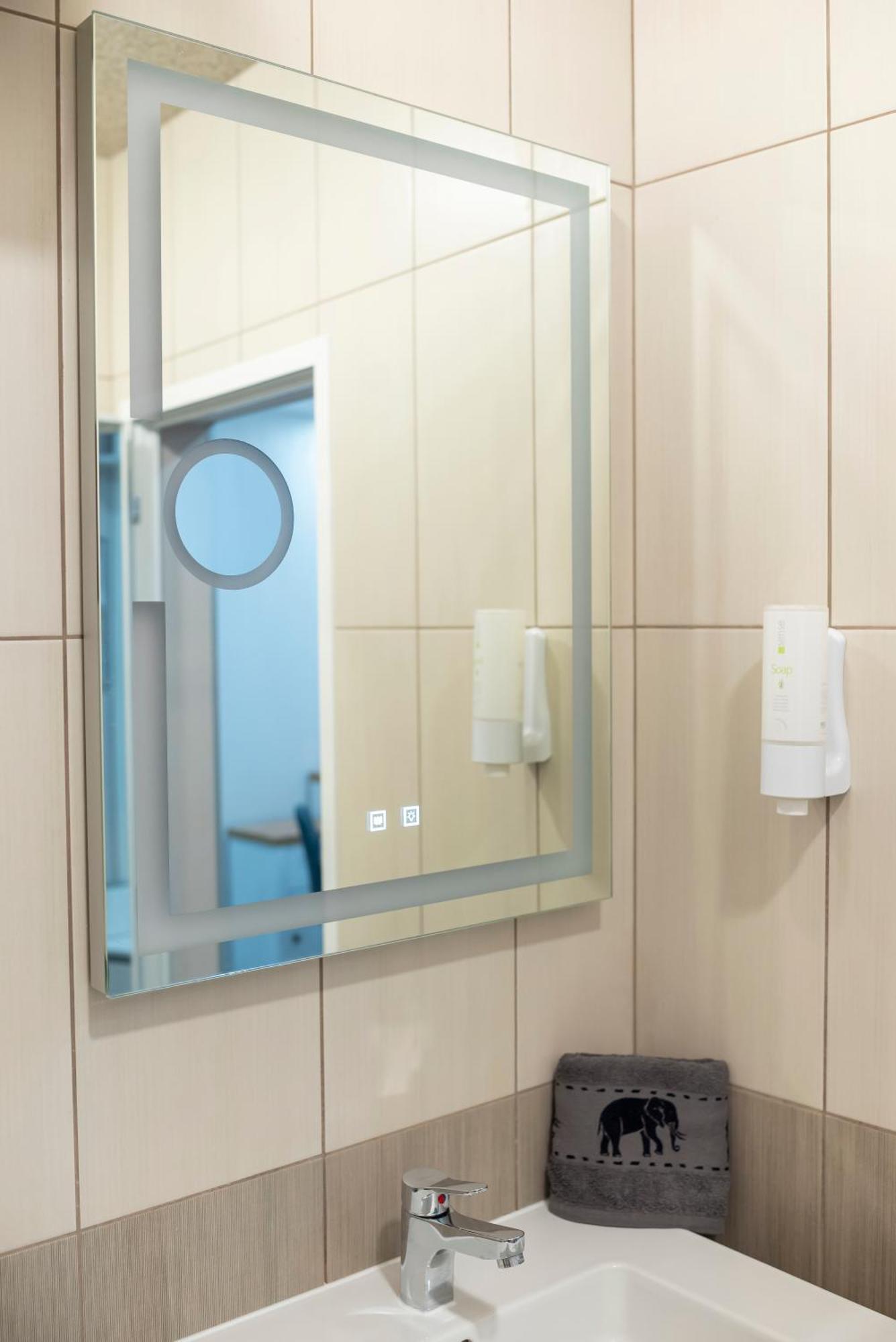 Mdm Apartment City Center Felicita Deluxe Ruse Exterior photo